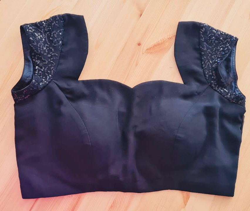 Model Blouse