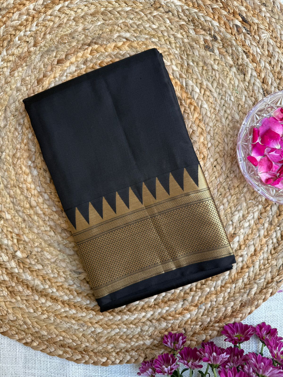 Black color pure handloom Kanjeevaram silk saree temple border with Rich blouse