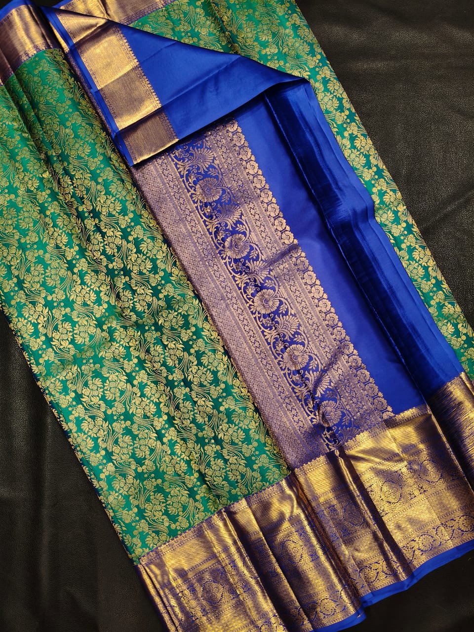 Green with blue Contrast saree in usa